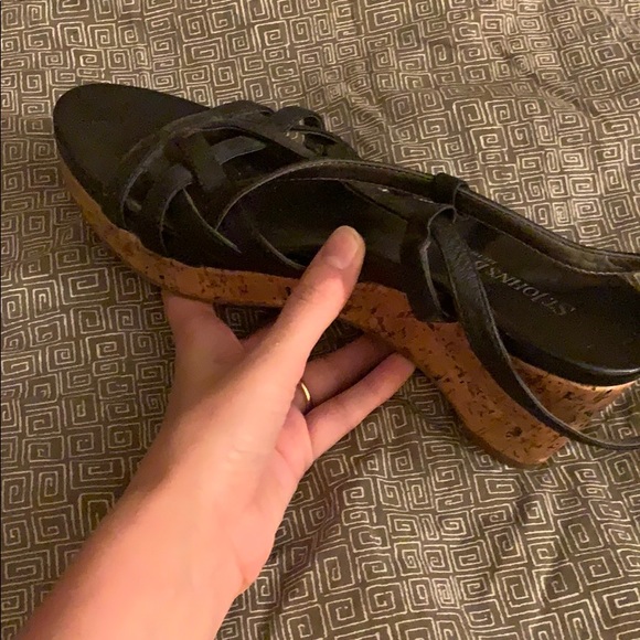 St John’s Bay wedges - Picture 4 of 4